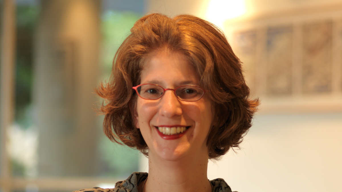 The frum woman heading Jerusalem's Islamic library - The Jewish ...