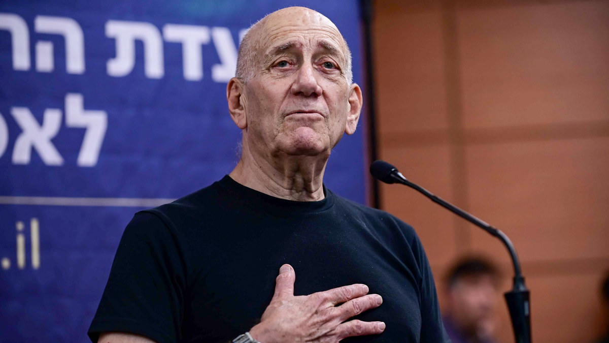 New Gaza campaign ‘very close to a war crime’ claims ex-Israeli PM ...