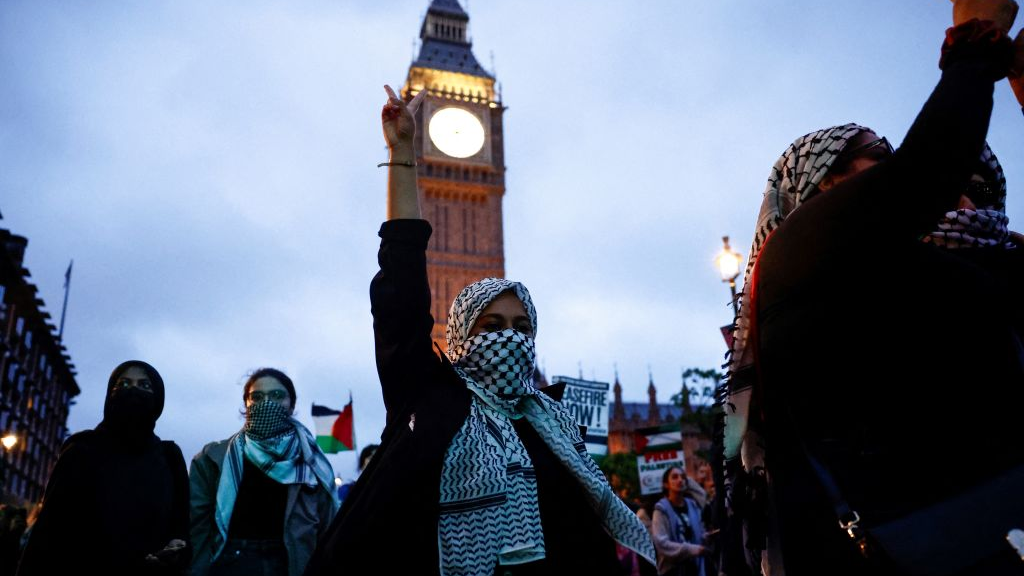 Doctors and teachers must remain politically impartial during Palestine