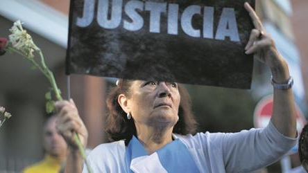 'Suicide' lawyer buried next to Amia dead - The Jewish Chronicle - The